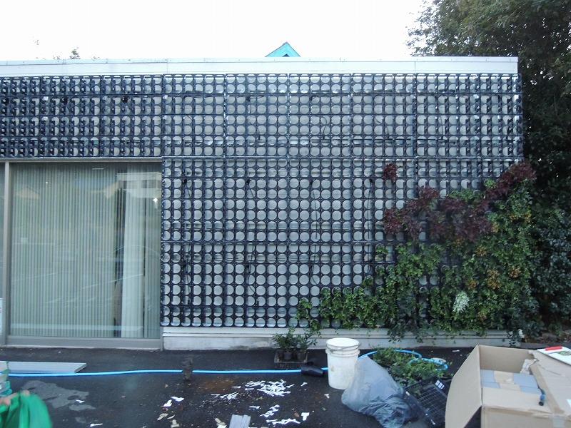 壁面緑化 【 屋外:カセット式壁面パネル使用 】 40の施工写真4