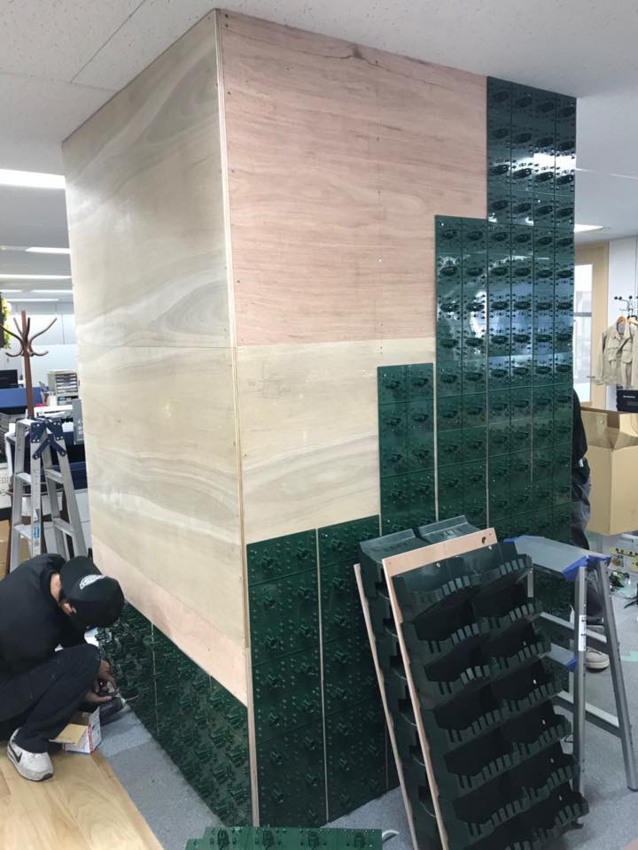 造花壁面緑化【Decopla使用】 3の施工写真2