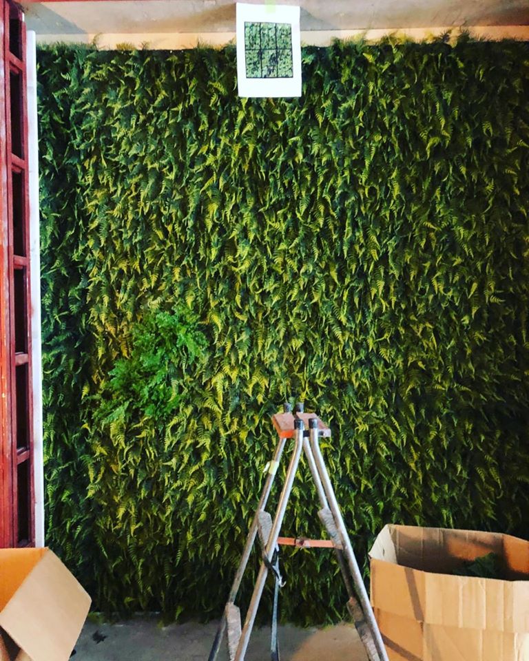 造花壁面緑化【Decopla使用】 40の施工写真3