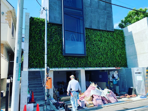 壁面緑化【屋外:カセット式壁面パネル使用】70の施工写真