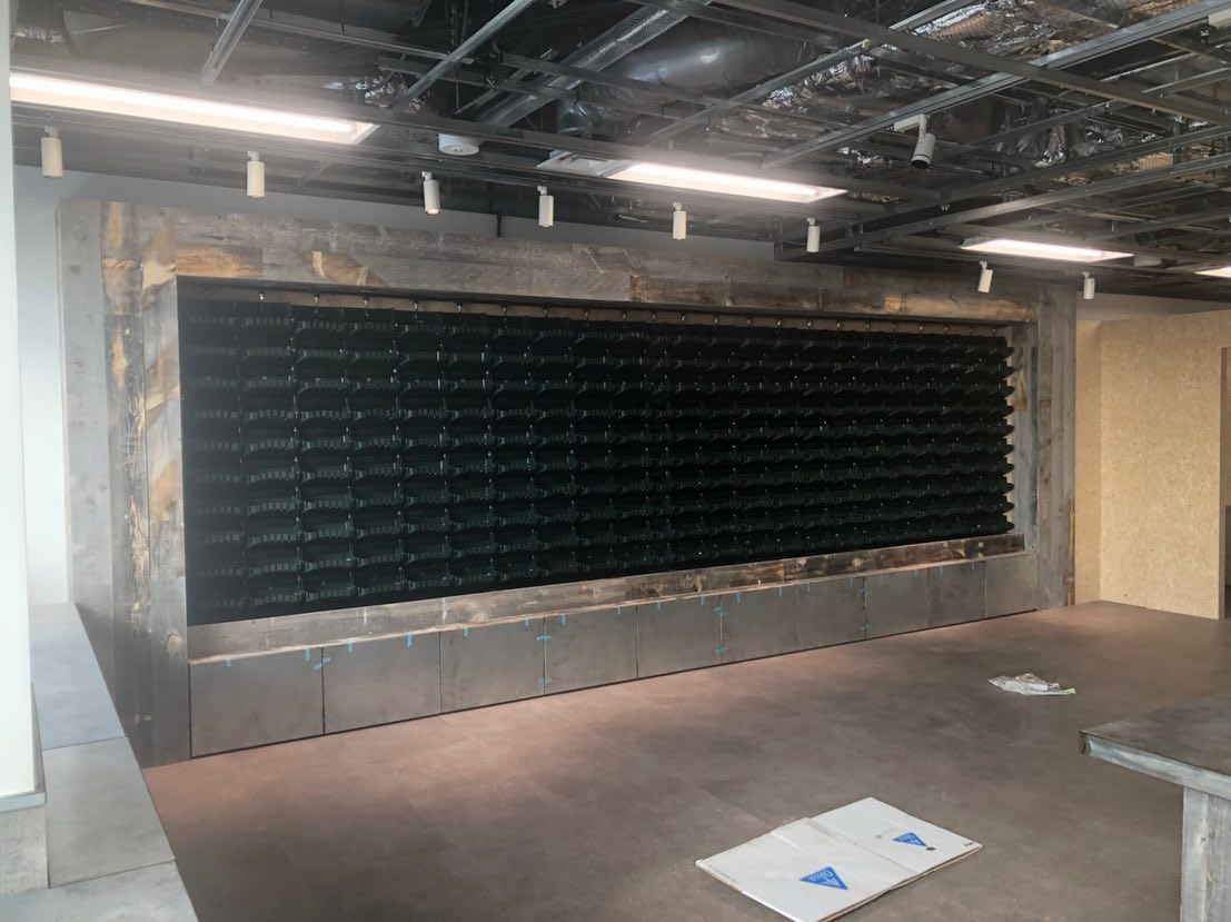 壁面緑化【屋内:プラティコ式壁面緑化パネル使用】130の施工写真