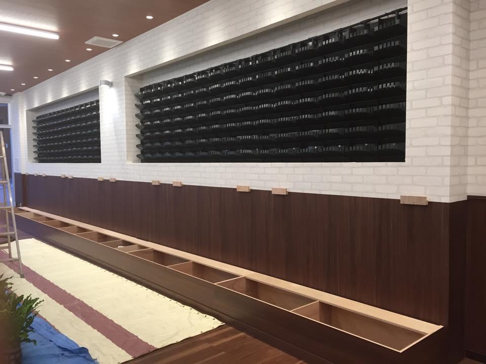 壁面緑化 【 屋内:プラティコ式壁面緑化パネル使用 】 23の施工写真3