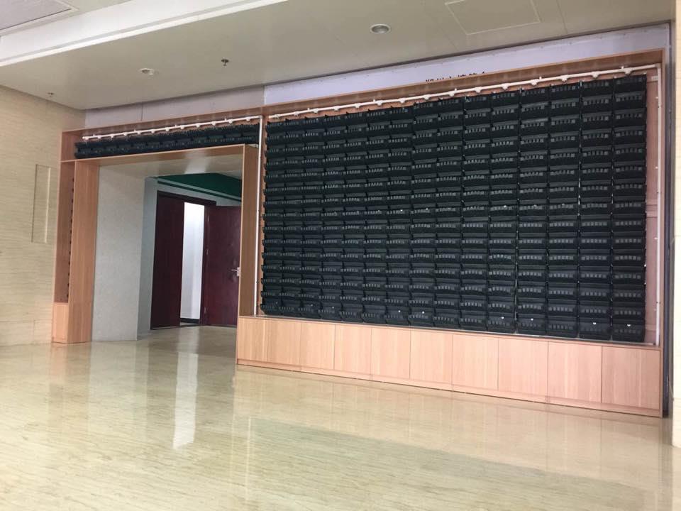 壁面緑化 【 屋内:プラティコ式壁面緑化パネル使用 】 38の施工写真4