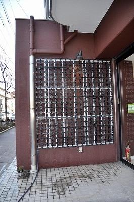 壁面緑化 【 屋外:カセット式壁面パネル使用 】 19の施工写真3